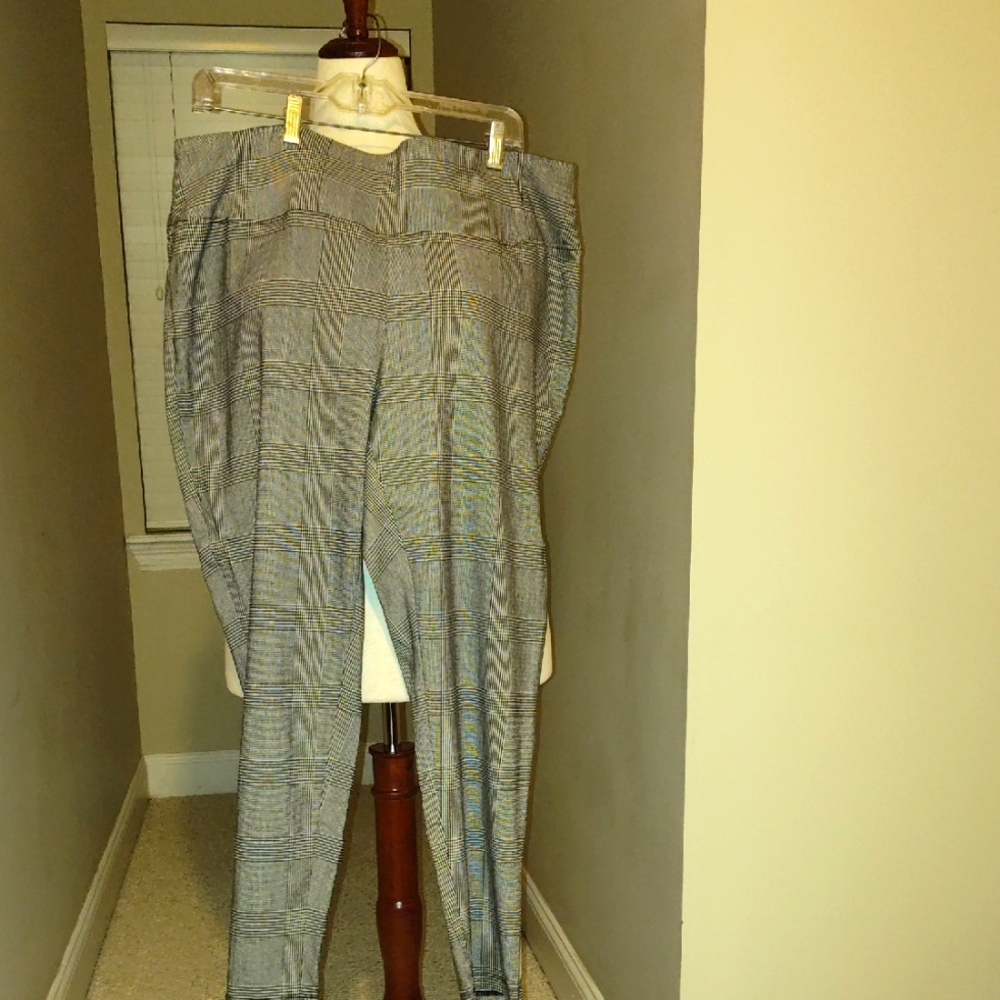 Worthington Plaid Skinny Pants - Gray